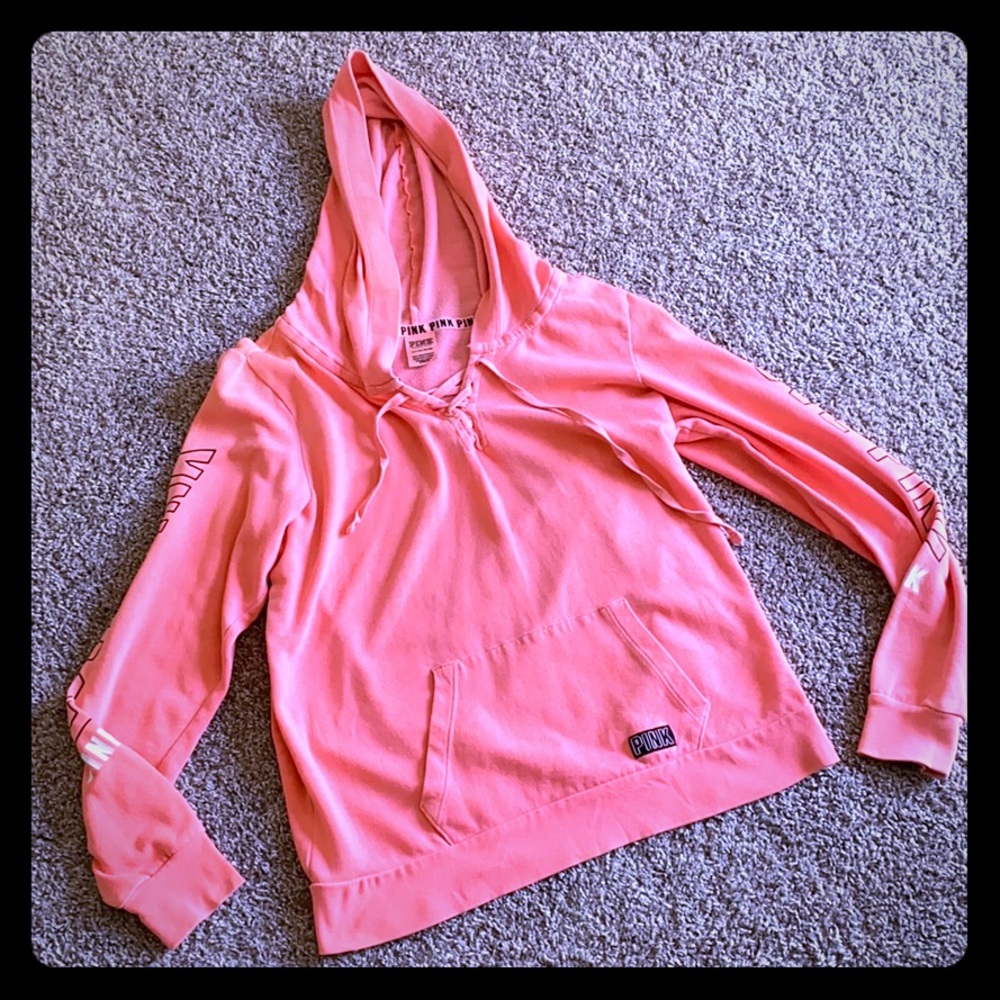 Pull over hoodie